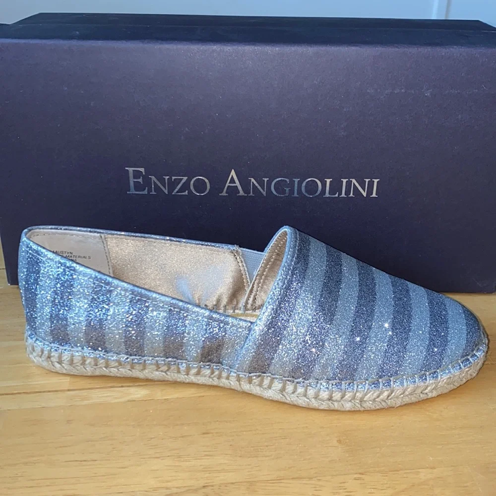 NEW NEVER WORN ENZO ANGIOLINI PEWTER SILVER STRIPE